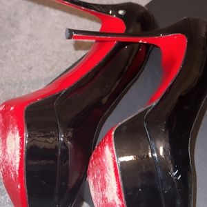 Christian louboutin Pumps